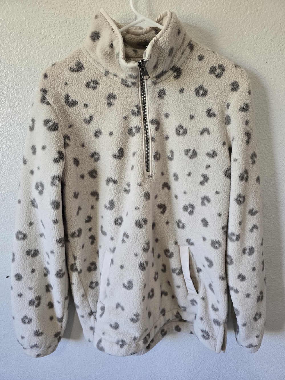 Abercrombie & Fitch Soft AF Cheetah Leopard Print Pullover Zip Up Sweater Medium
